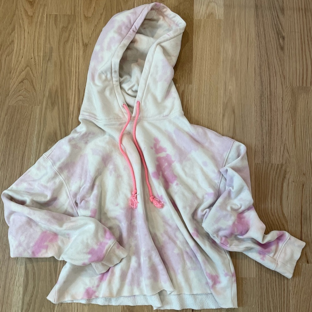 Cropped tie dye hoodie